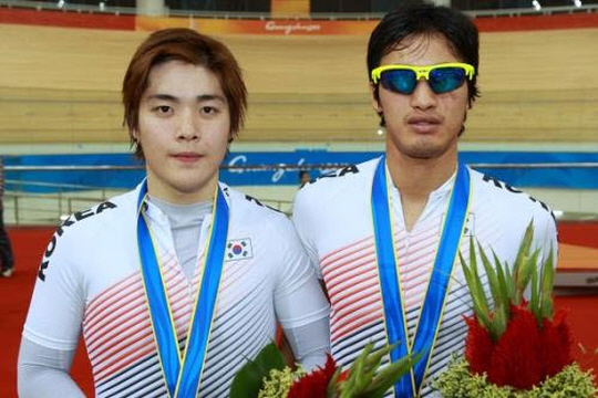 광저우에서 송종훈씨와 김종규씨  ⓒ이복남