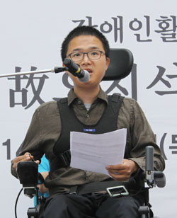 고 오지석씨의 친구 이범구씨.ⓒ에이블뉴스