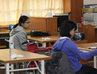 2010학년도 대학수학능력시험이 치뤄지는 시험장 풍경. ⓒ에이블뉴스