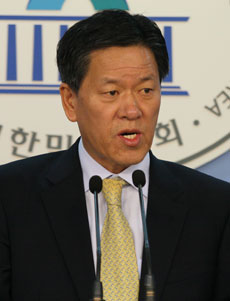 국회 보건복지위원회 예산결산심사소위원회 주승용 위원장은 8일 2012년 보건복지부 예산안 심의 결과 장애인연금 예산을 643억원 증액, 의결했다고 밝혔다. ⓒ주승용 의원 홈페이지