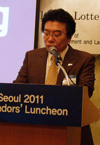 '2011 서울 제8회 국제장애인기능올림픽대회' 조직위원회 이성규 위원장이 인사말을 전하고 있다. ⓒ에이블뉴스